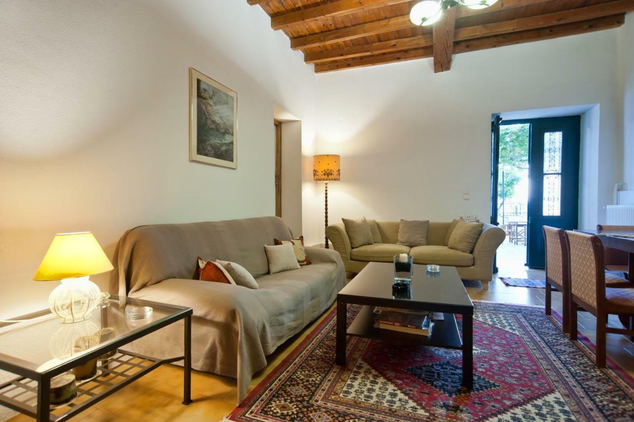 Elia Apartments Chrisso Delphi Zewnętrze zdjęcie